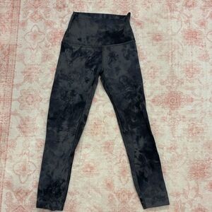Lululemon diamond pitch leggings size 0